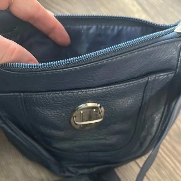 Navy Leather Crossbody Bag - Picture 5 of 8